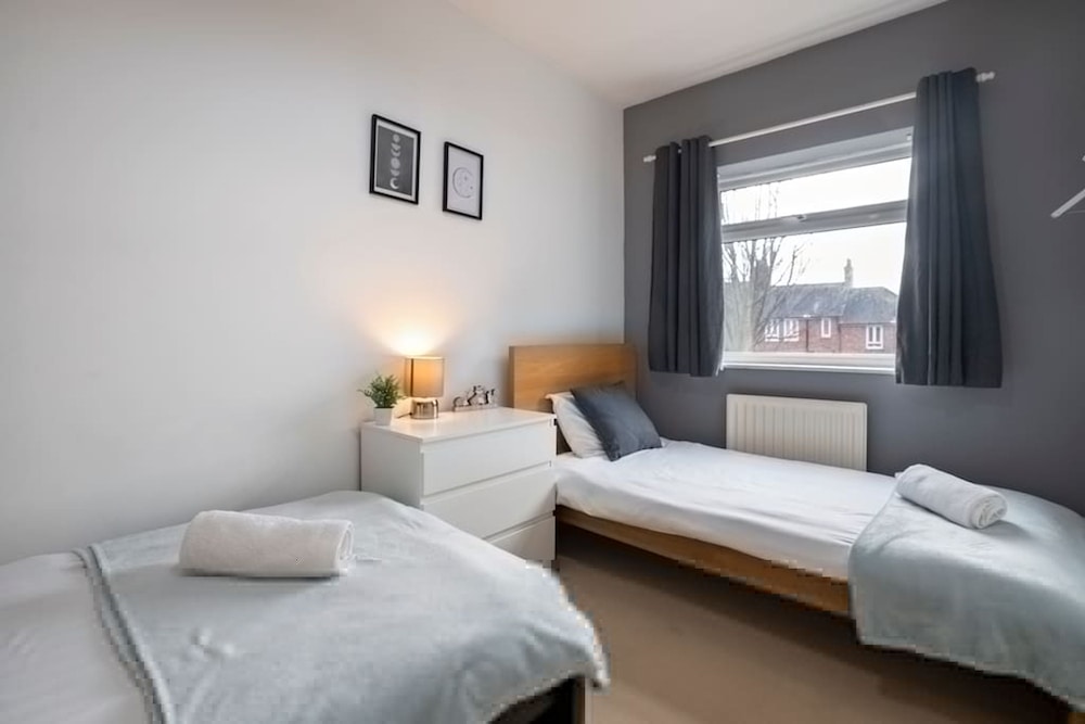 3 Bed Flat-close to City Centre