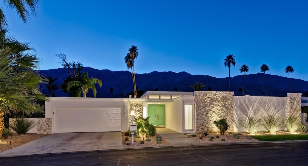 Indian Canyon Oasis in Palm Springs