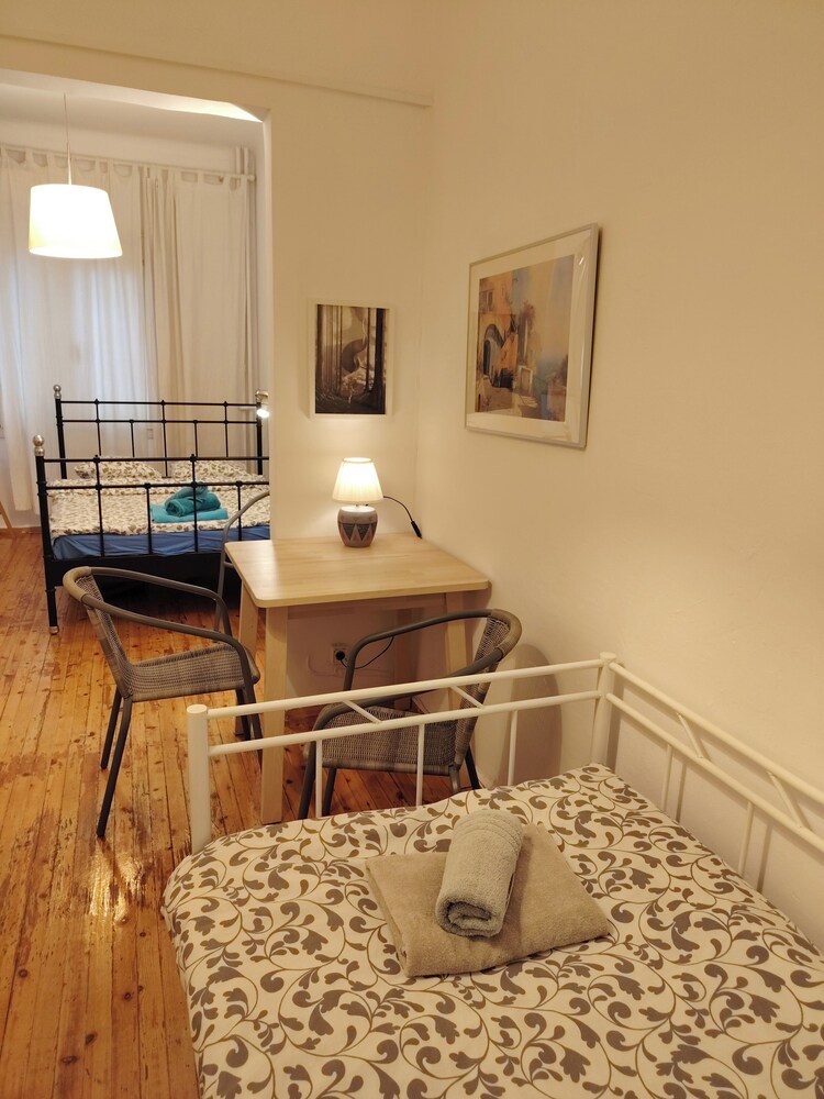 Large Studio/family Apartment