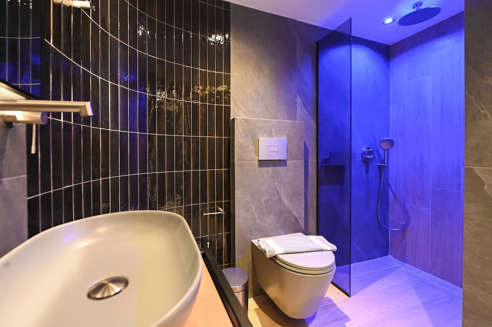 MGK Luxury Suites With a Private Pool Ligaria