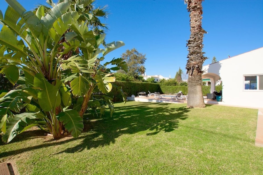 16 Centeanes Fabulous Location Just Short Walk t