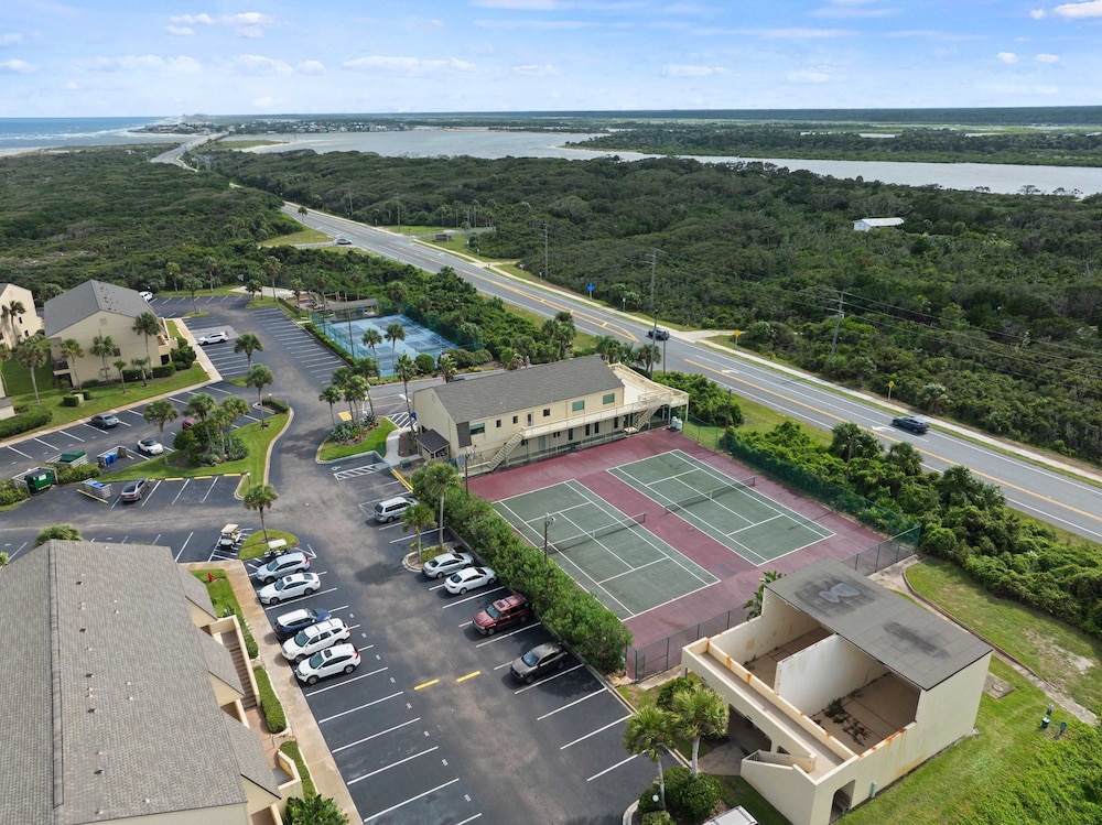 Oceanfront Pool Tennis BBQ Patio Free Parking