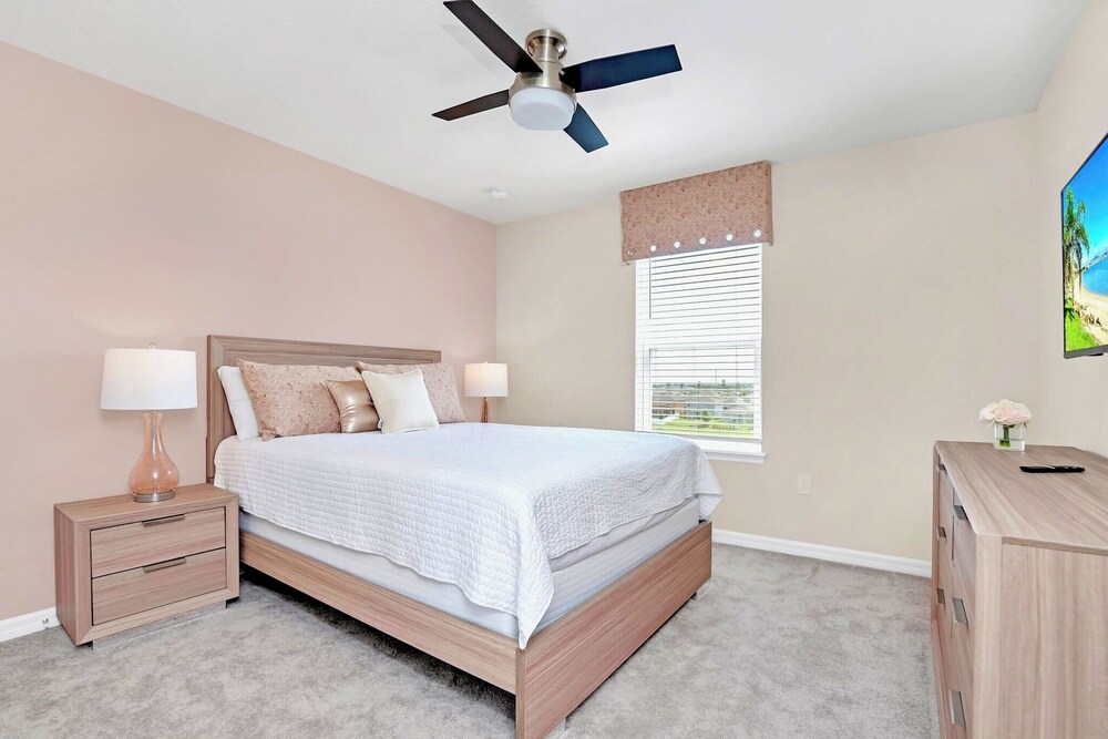 Upstay: 7BR Resort Home w Private Poolnear Disney