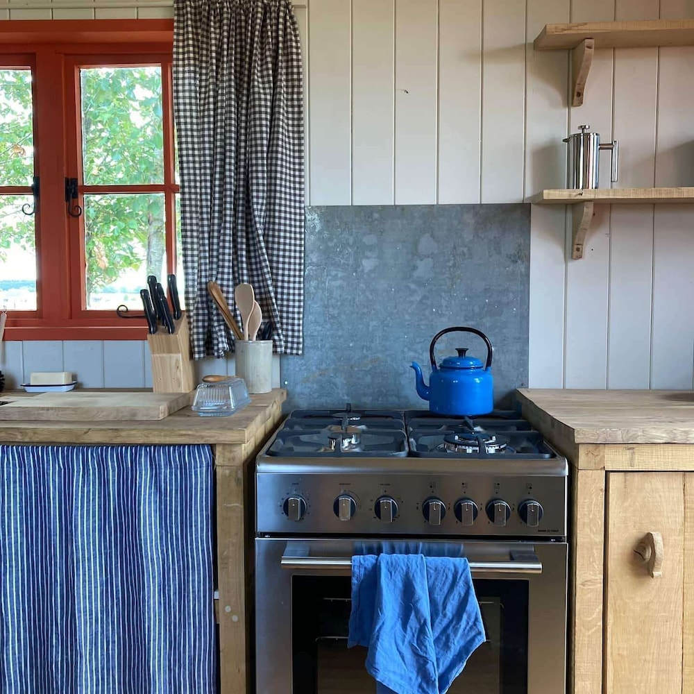 Secluded Shepherd's Hut