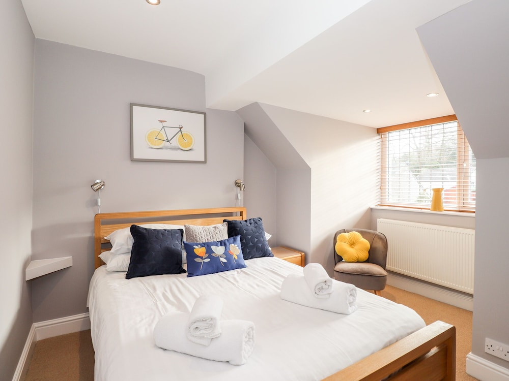 Lakestone Cottage