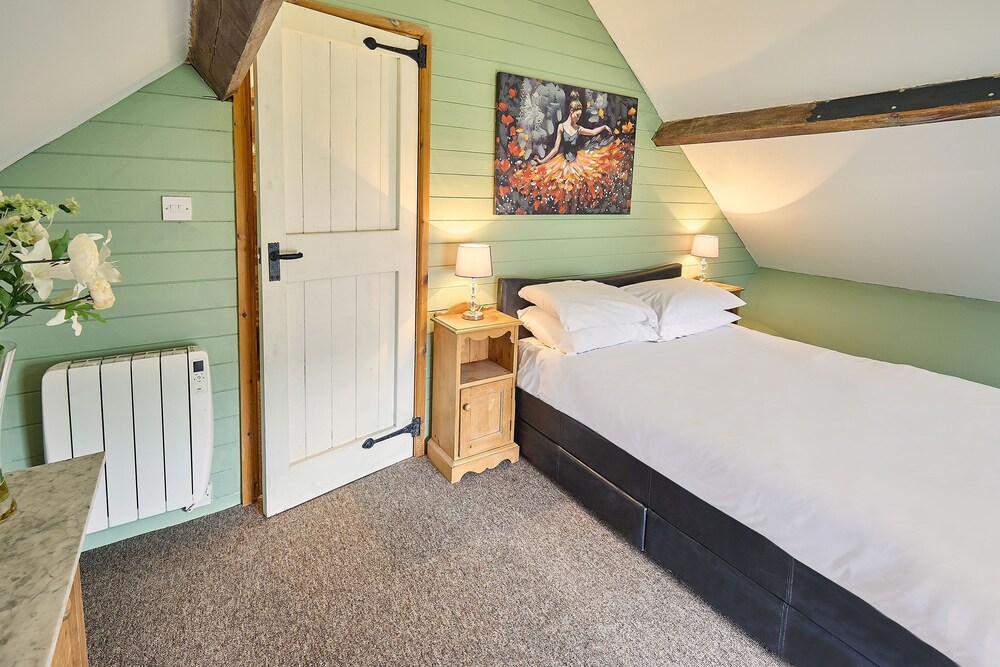 Host Stay Granary Barn