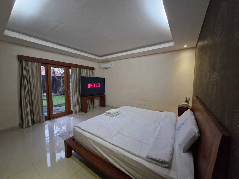 Max Guest House