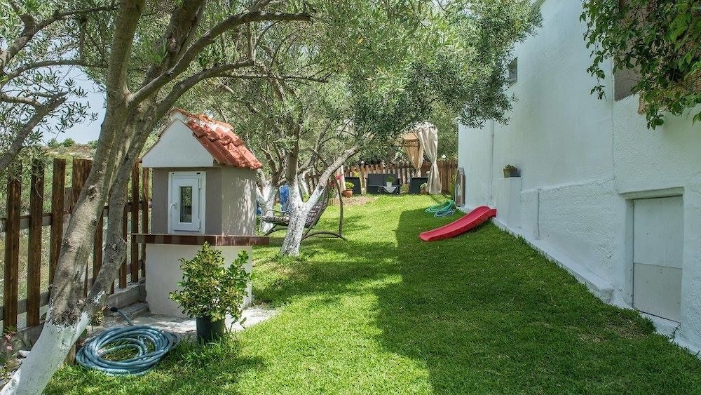 Pagona House
