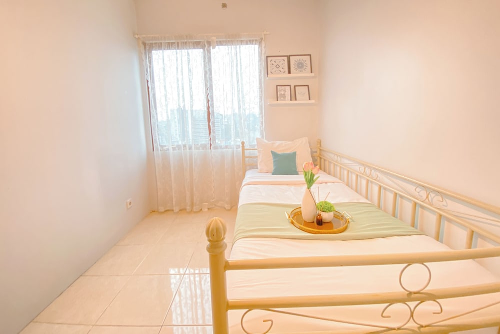 Gorgeous 2Br At Grand Setiabudi Apartment