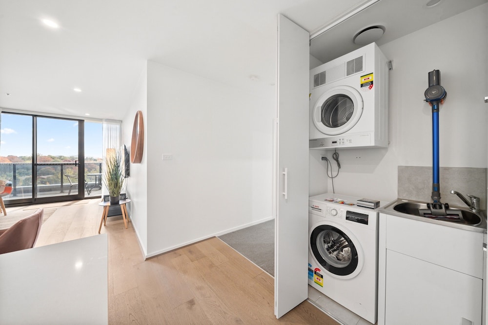 Stylish 2-bed Apartment With Luxe Amenities Access