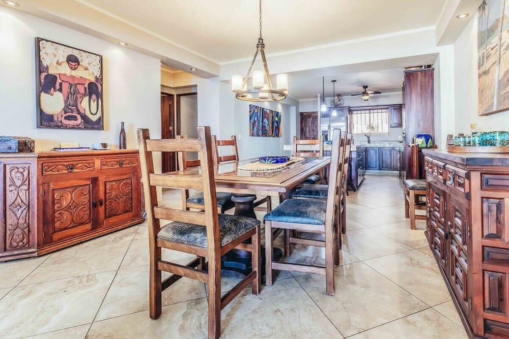Ocean View 2Br Condo-balcony-beach-pool - 805
