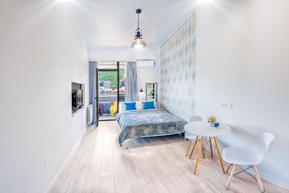 HB apartments University