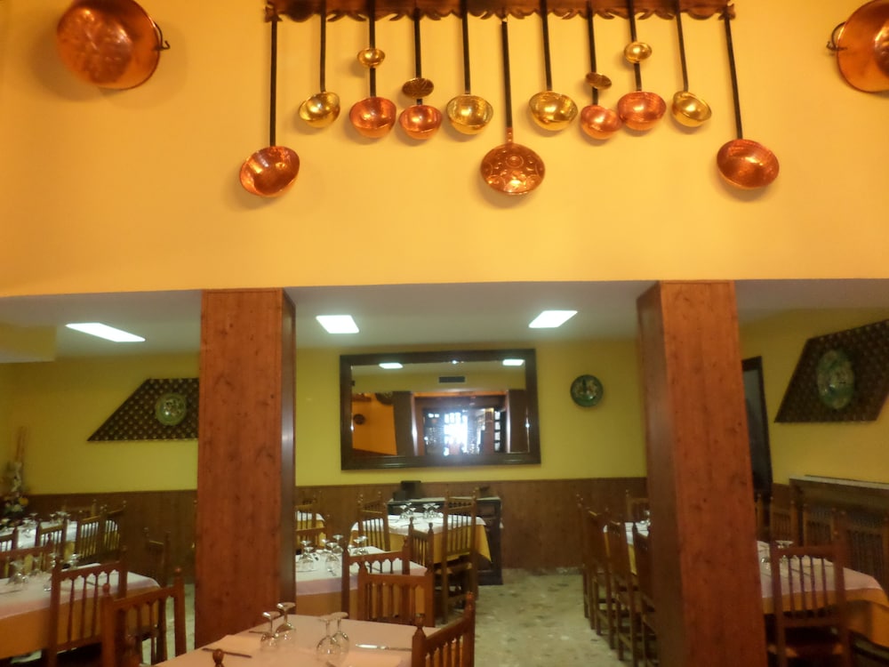 Hostal Restaurante Lujuan - Property Image 11