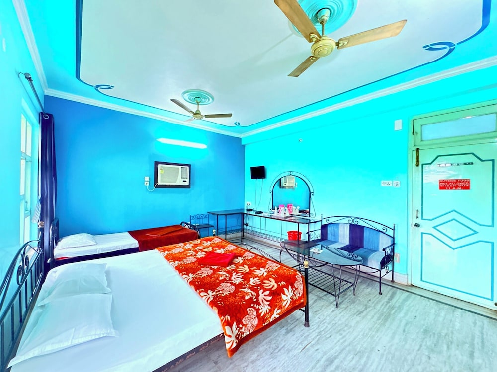 Binapani Hotel & Restaurant Tarapith