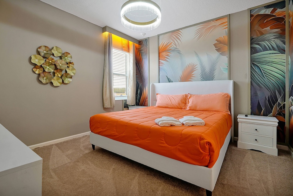 Luxury and Sophisticated 15 BR Ensuite