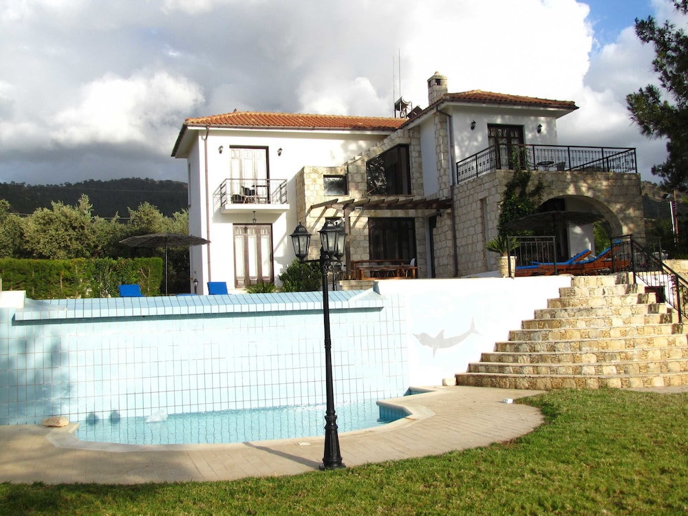 Webooking Knossos Villa