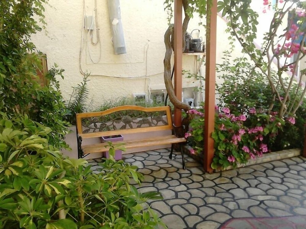 Smaragda Hotel