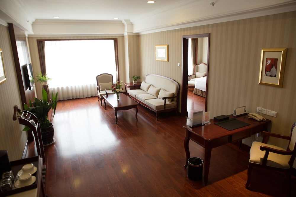 Enrichee Gloria Plaza Hotel Qingdao