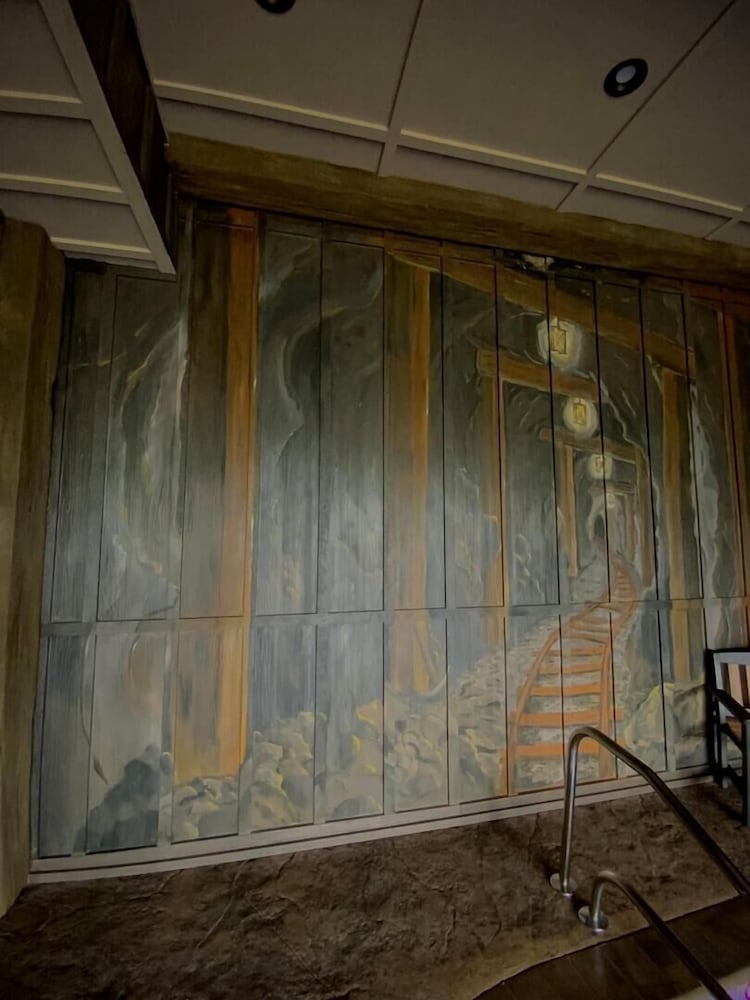Coal Camp Lodge