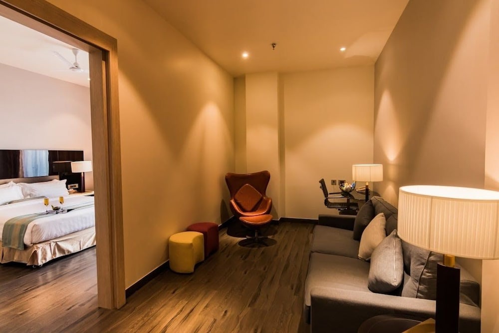 Amara Gateway Hotel