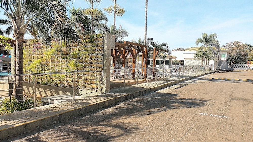 DiRoma International Resort Via Caldas