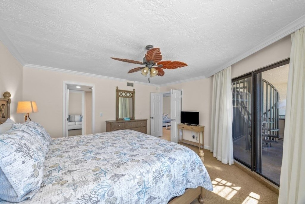 Pointe Santo E44 3 Bedroom Condo
