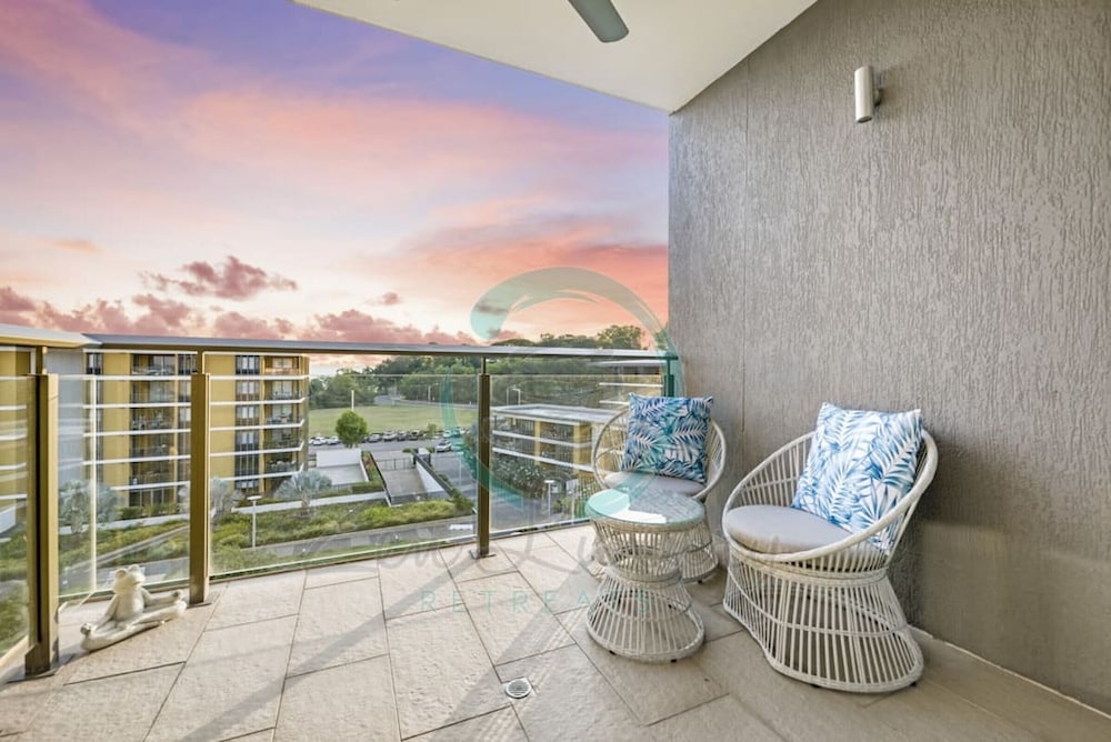 ZEN PENINSULA - 3 BR Waterfront Apt