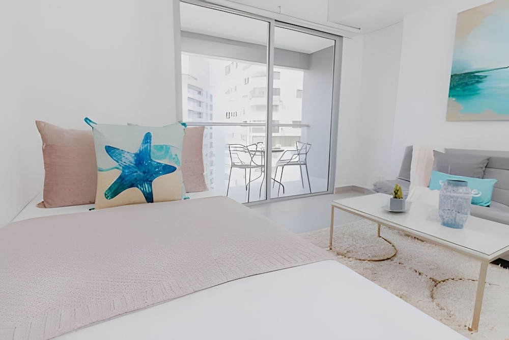Apartamentos Ambar Roca - by SOHO