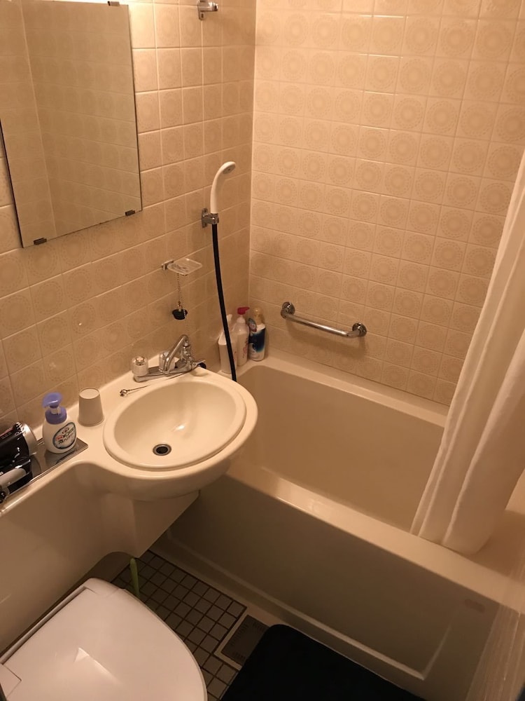 Lodge Q Hotel