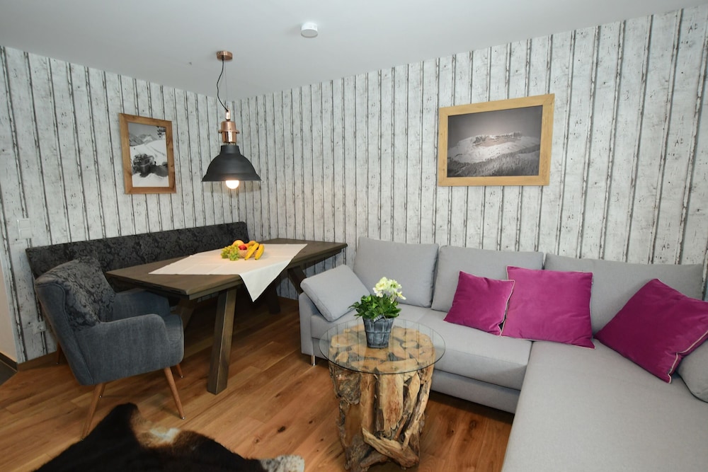 ALP-CHALET Ferienwohnungen Kleinwalsertal