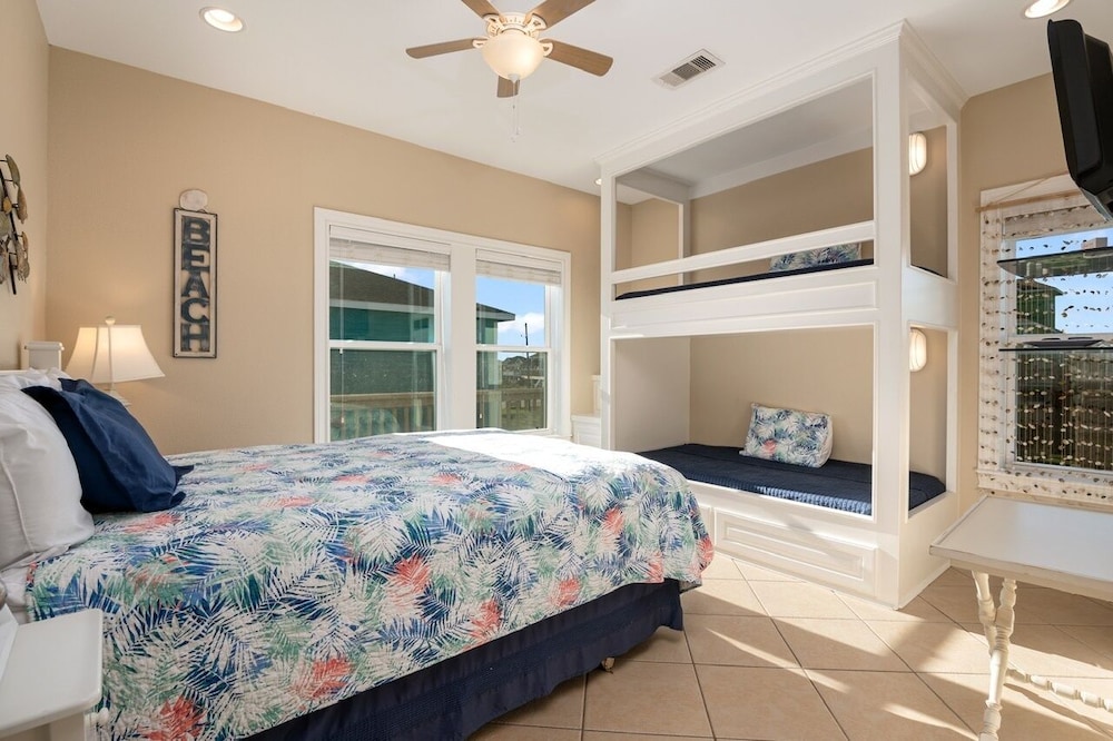 Deja View 3 Bedroom Home