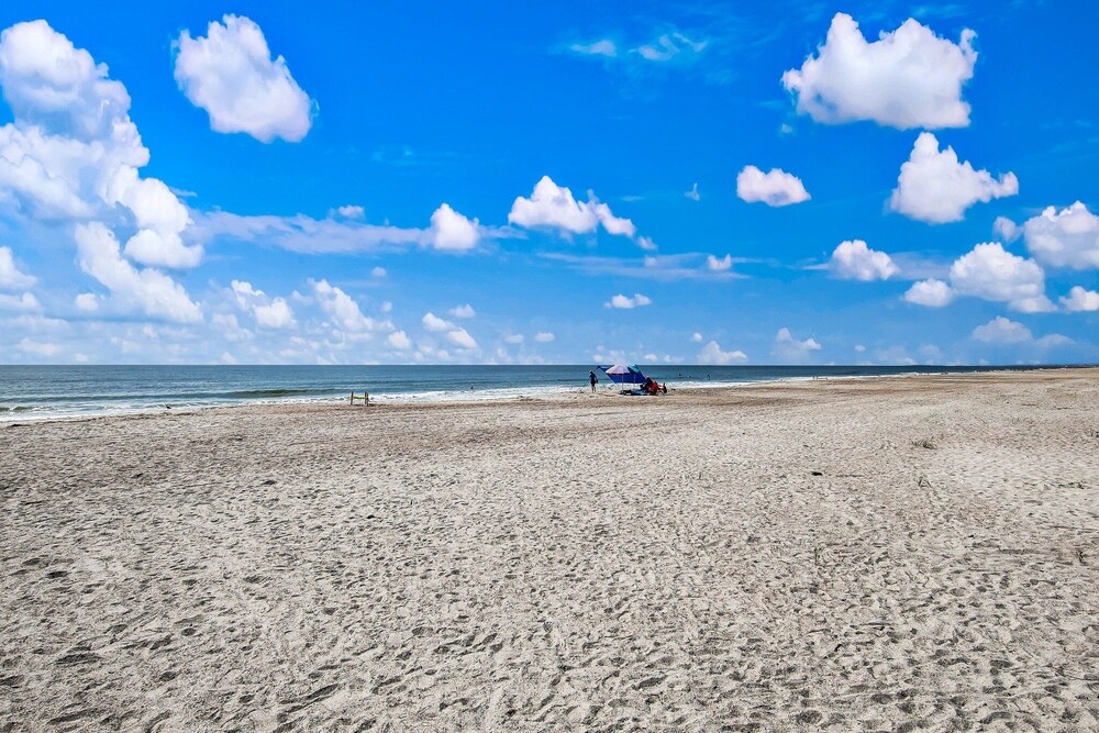 Fernandina Beach Vacations - 391 S Fletcher Ave C 3 Bedroom Townhouse by RedAwning - Property Image 5