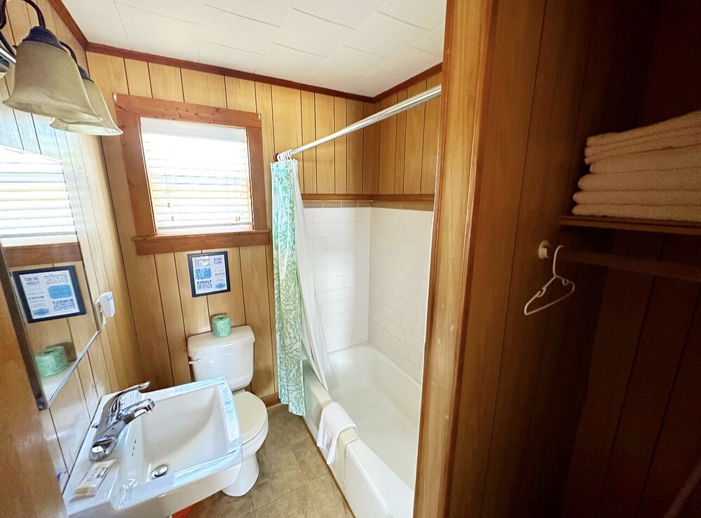 SandSpur Ocean Cottages view 3