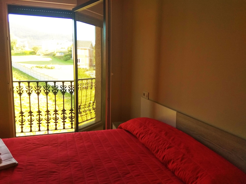 Apartamentos Playa Catedrales 3000