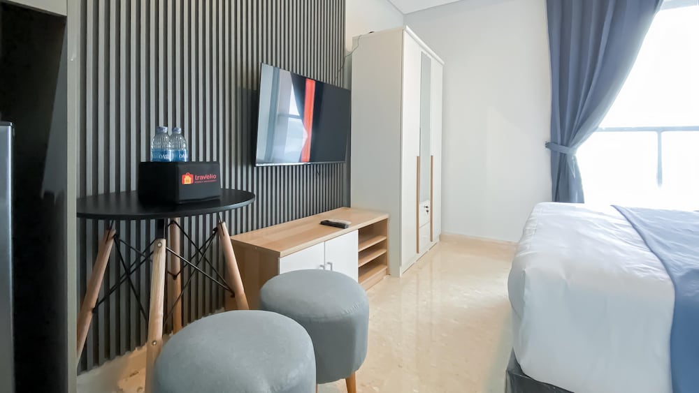 Brand New And Homey Studio At Gold Coast Apartment Pik