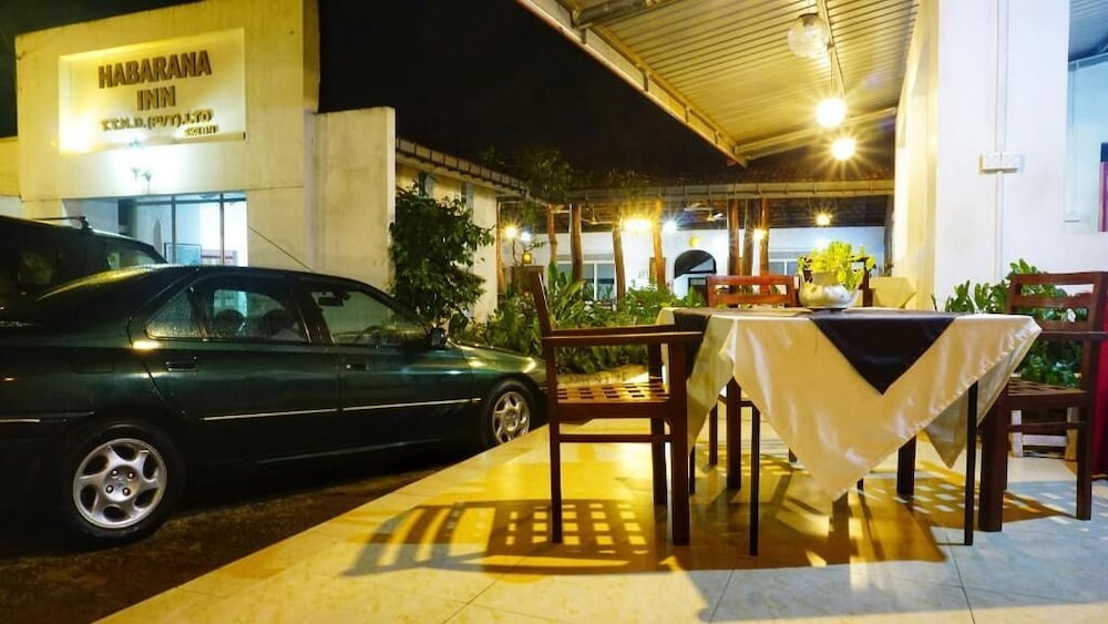 Habarana INN