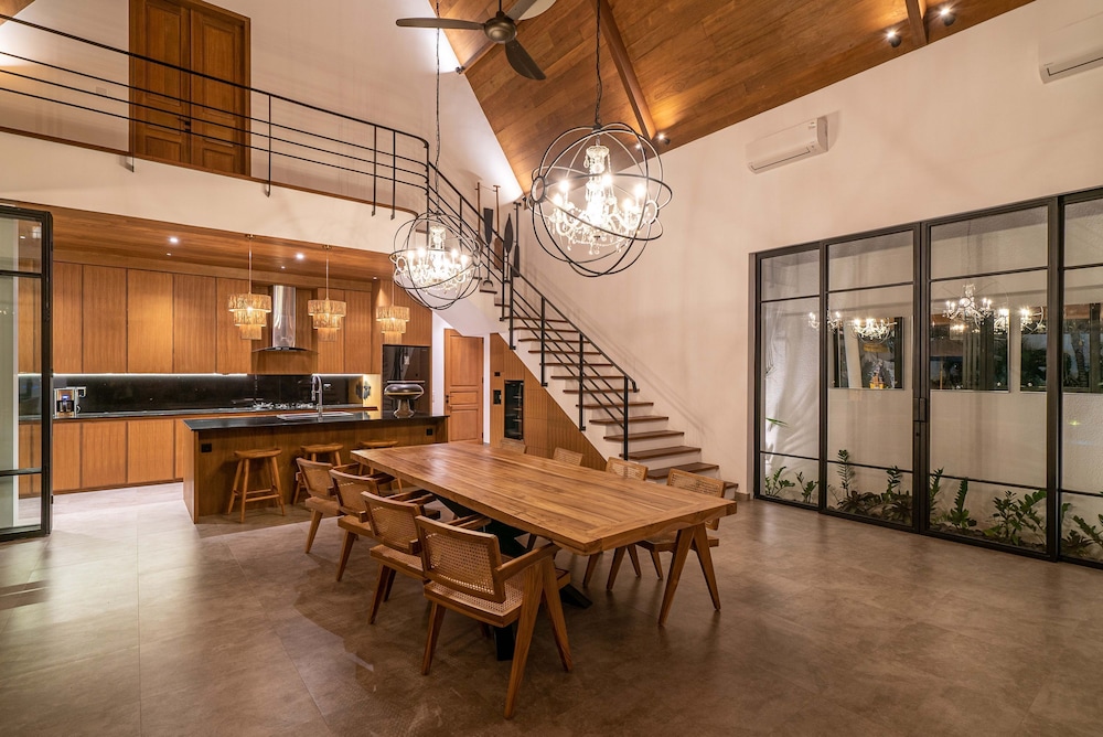 Villa Nusantara 5 by Alfred in Bali - Promo Luxury 4BD Pool Villa Pererenan Beach Caggu