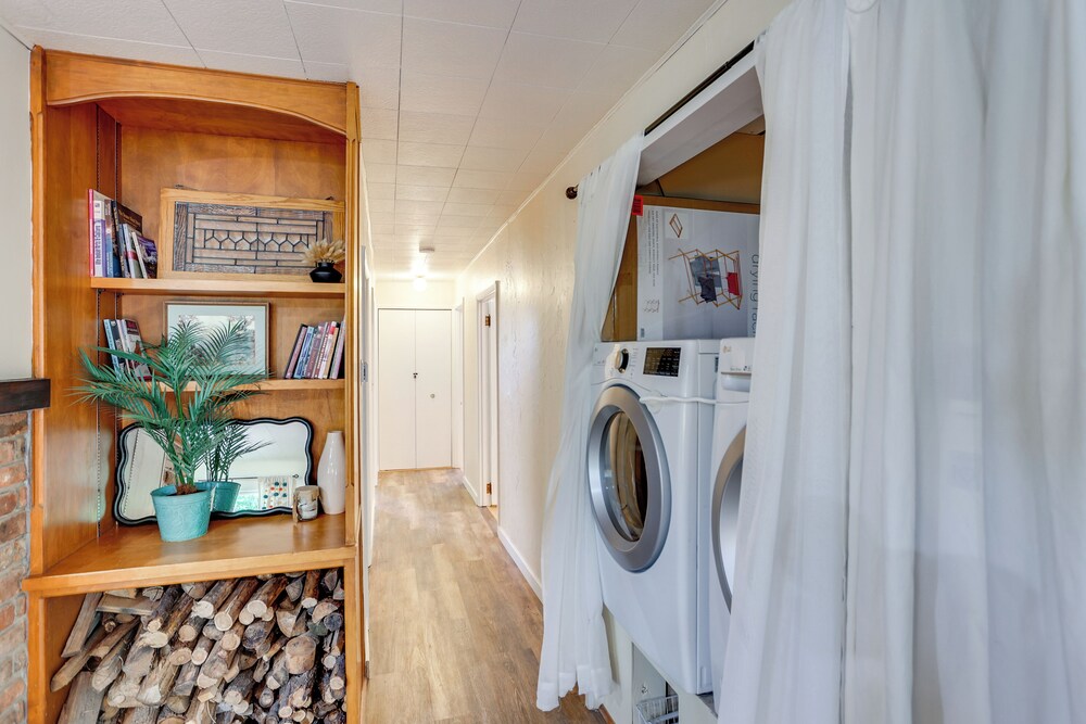 Hike On-site: Mountain-view Hideaway in Durango