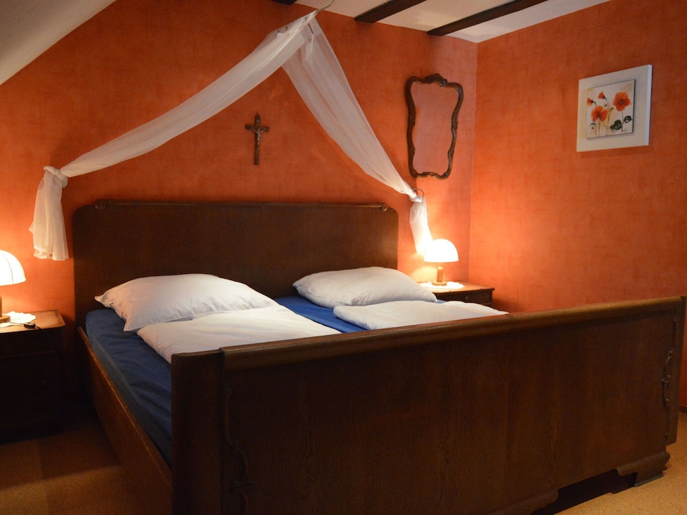 Comfortable Holiday Home Near Vineyards in Bremm