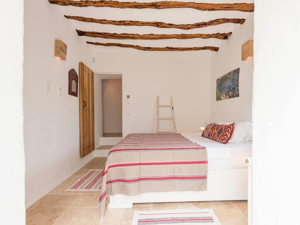 Holiday Home With Spacious Rooms
