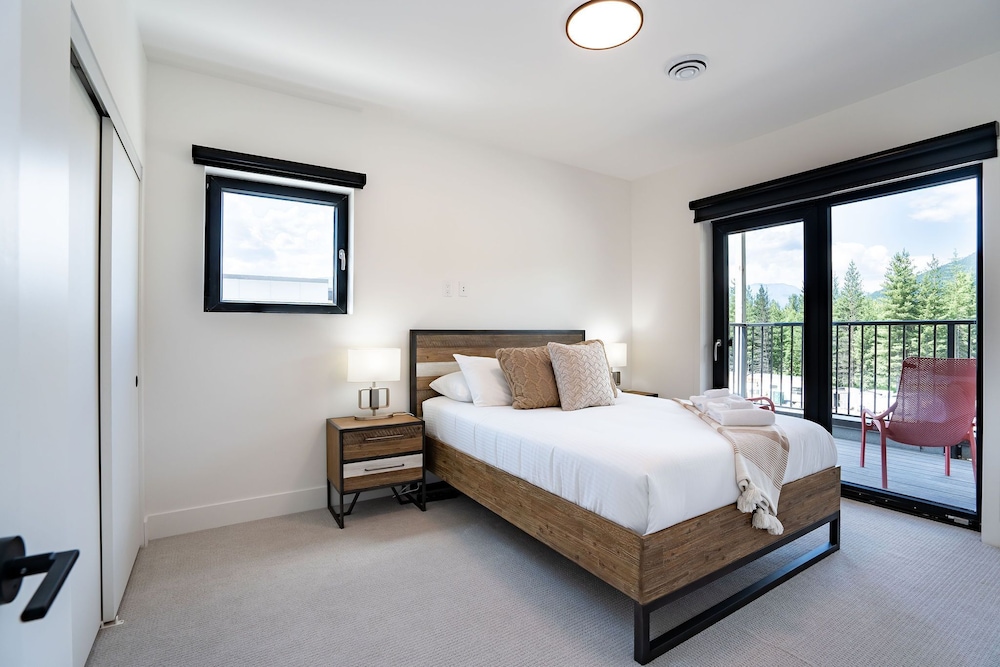 Stoke House by Revelstoke Vacations