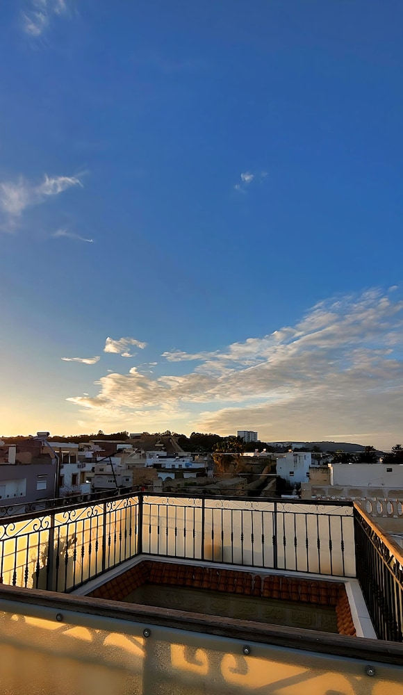 Al Madina Hotel