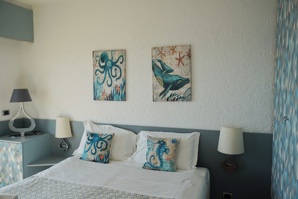 VILLA RITA SEA FROT VIEW