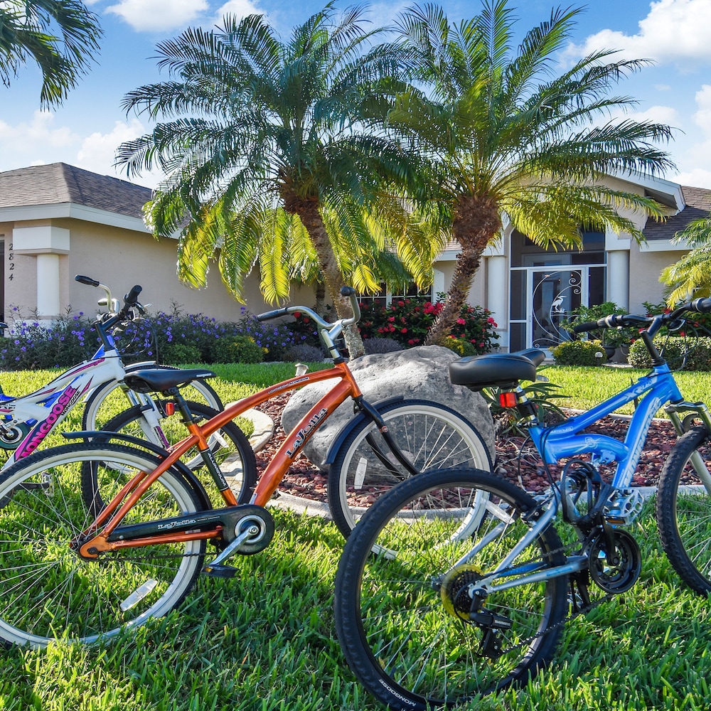 Lupita Great Villa 3 Bed 2 Bath Pool Boat Dock view 2