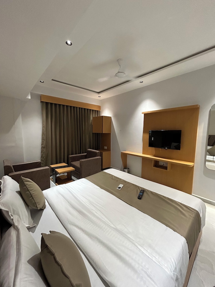Hotel Prime Town