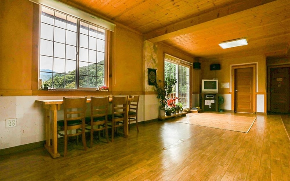 Yangpyeong Solbitgil Pension view 5