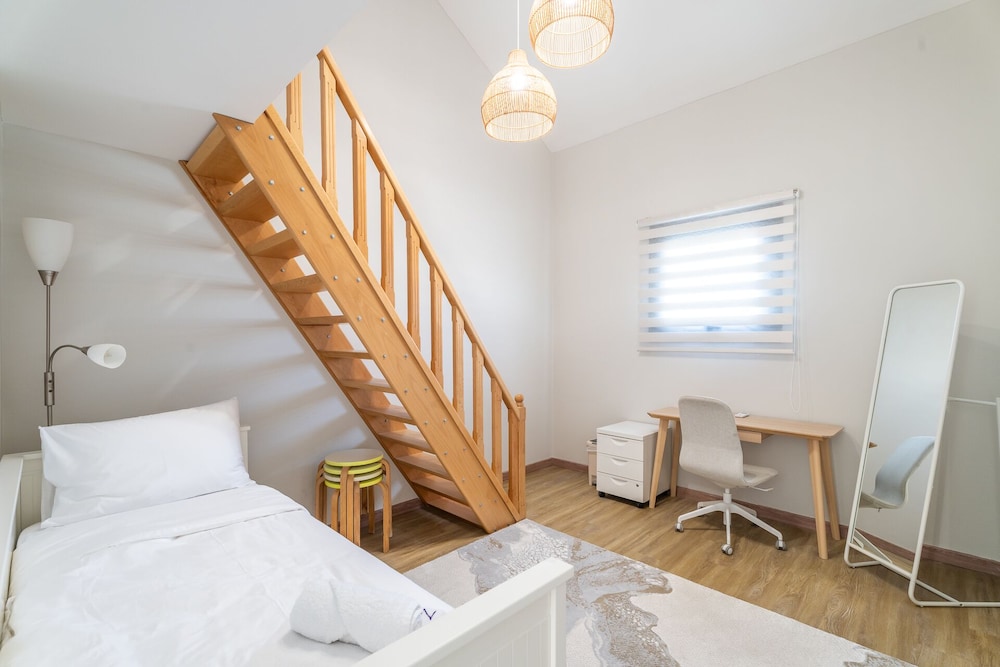 Nasma Holiday Homes - Al Hamra Village
