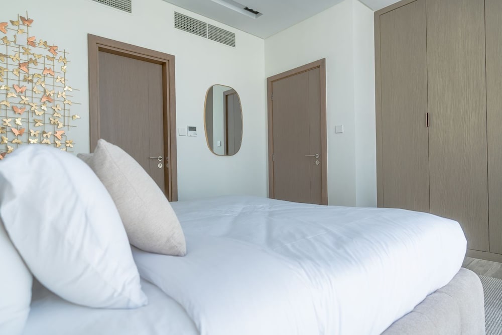 Luxury townhouse in Al Danah Bay