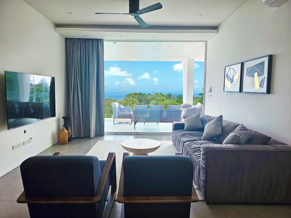 The Tranquil Villa by Elite Havens