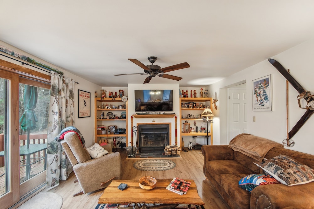 Top Ridge 49p - Family-friendly End Unit 3 Bedroom Townhouse by The Summit at Gore Mountain